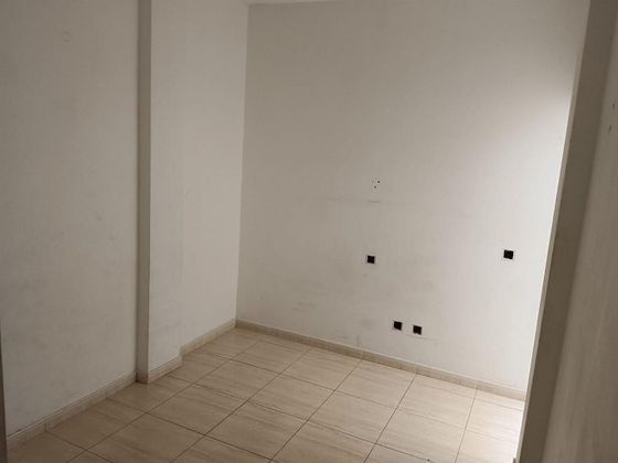 Foto 2 de Pis en venda a Vecindario centro-San Pedro Mártir de 3 habitacions amb garatge