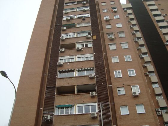 Foto 1 de Alquiler de piso en Castilla de 2 habitaciones con terraza y piscina