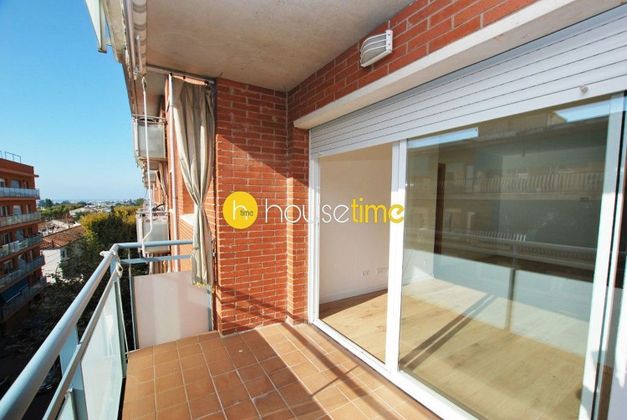 Foto 1 de Piso en venta en Vilassar de Mar de 4 habitaciones con balcón y ascensor