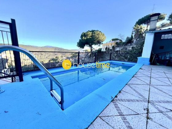Foto 1 de Casa en venda a Argentona de 4 habitacions amb terrassa i piscina
