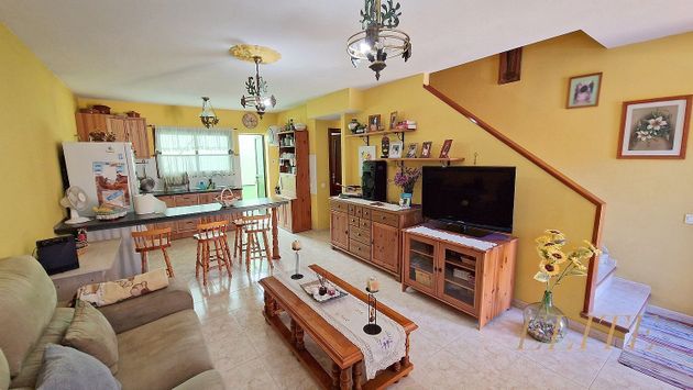 Foto 1 de Casa en venda a Playa de Arinaga de 3 habitacions amb terrassa i garatge