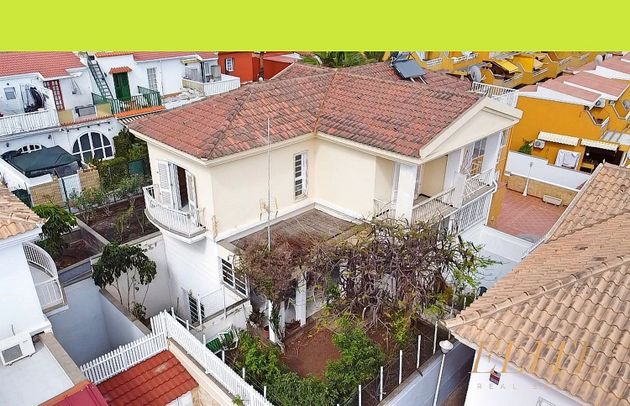 Foto 1 de Venta de casa en calle Doctor Agustín Millares Carlo de 5 habitaciones con terraza y piscina