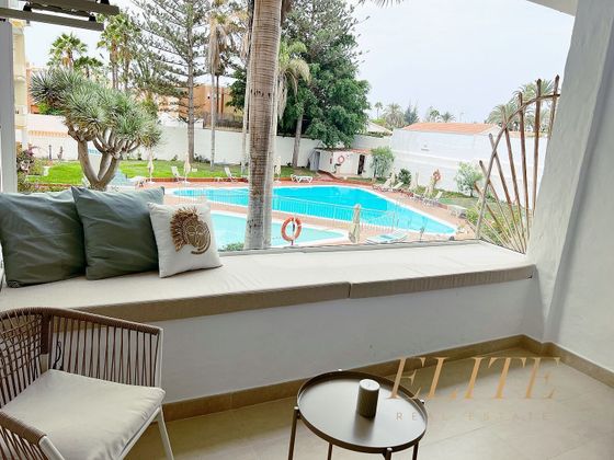 Foto 1 de Pis en venda a avenida De Tirajana de 1 habitació amb terrassa i piscina