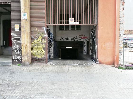 Foto 2 de Garaje en venta en calle De Pujades de 9 m²