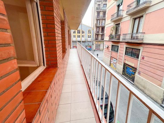 Foto 1 de Pis en venda a El Poble Sec - Parc de Montjuïc de 4 habitacions amb balcó
