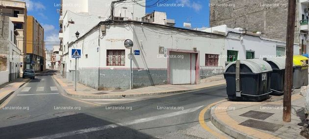 Foto 1 de Local en venta en Centro - La Vega Alta con garaje