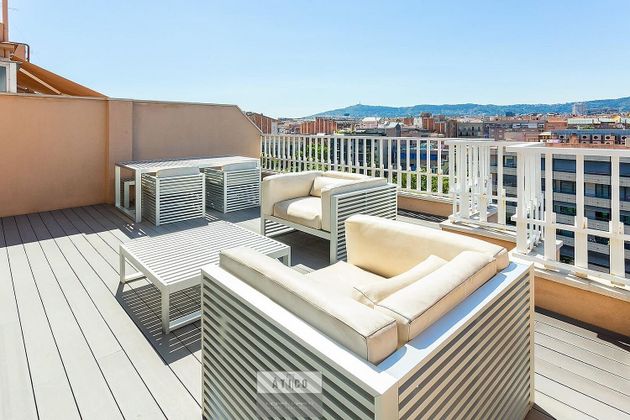 Foto 2 de Àtic en venda a La Nova Esquerra de l'Eixample de 3 habitacions amb terrassa i aire acondicionat