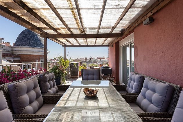 Foto 2 de Àtic en venda a El Putxet i el Farró de 2 habitacions amb terrassa i aire acondicionat