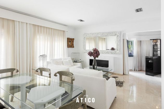 Foto 1 de Ático en venta en La Dreta de l'Eixample de 3 habitaciones con terraza y muebles