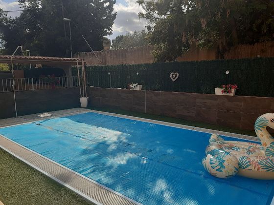 Foto 2 de Casa adossada en venda a calle Riera de 3 habitacions amb terrassa i piscina
