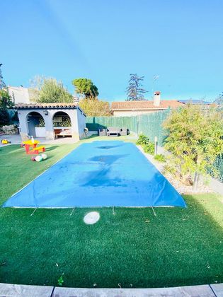 Foto 1 de Xalet en venda a Canovelles de 4 habitacions amb terrassa i piscina