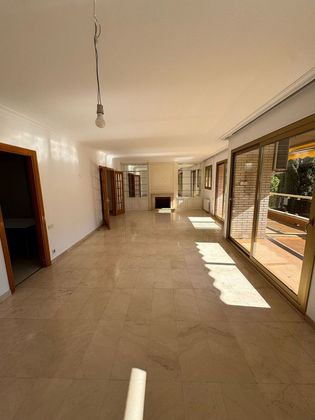 Foto 1 de Alquiler de piso en Les Corts de 4 habitaciones con terraza y garaje