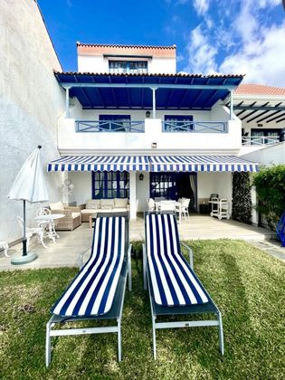 Foto 1 de Casa en lloguer a Pasito Blanco de 3 habitacions amb terrassa i piscina