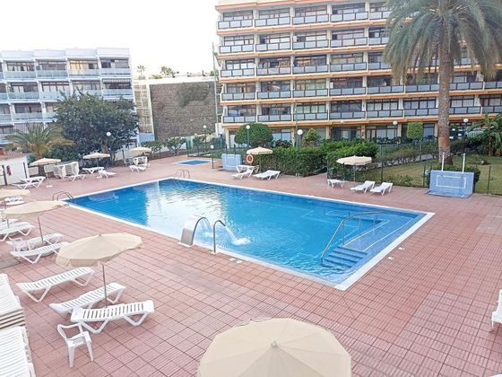 Foto 2 de Piso en venta en Playa del Inglés de 1 habitación con piscina y balcón