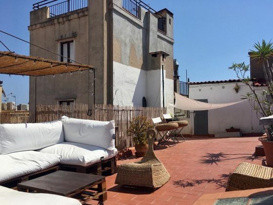 Foto 1 de Àtic en lloguer a Sant Pere, Santa Caterina i la Ribera de 2 habitacions amb terrassa i mobles