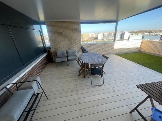 Foto 2 de Ático en alquiler en Rivas Urbanizaciones de 4 habitaciones con terraza y piscina