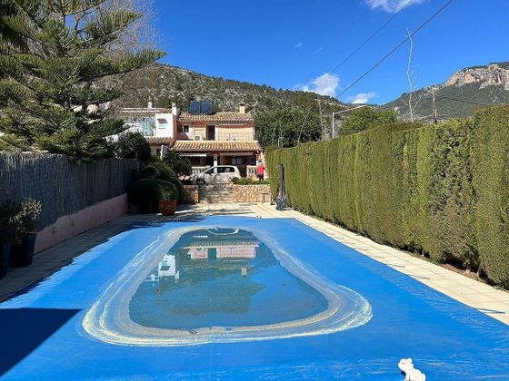Foto 1 de Casa en venta en calle De Les Sabateres de 3 habitaciones con terraza y piscina