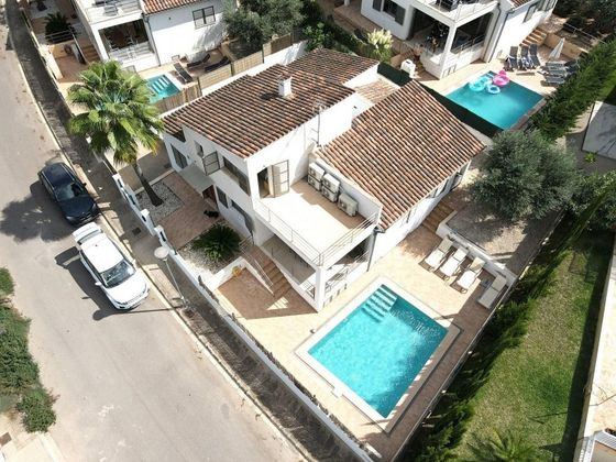 Foto 1 de Xalet en lloguer a calle Del Roure de 4 habitacions amb terrassa i piscina