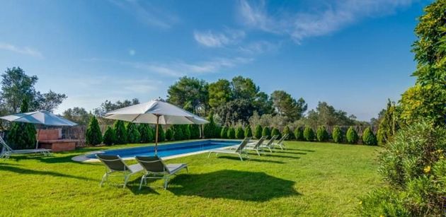 Foto 2 de Chalet en venta en Llubí de 9 habitaciones con terraza y piscina