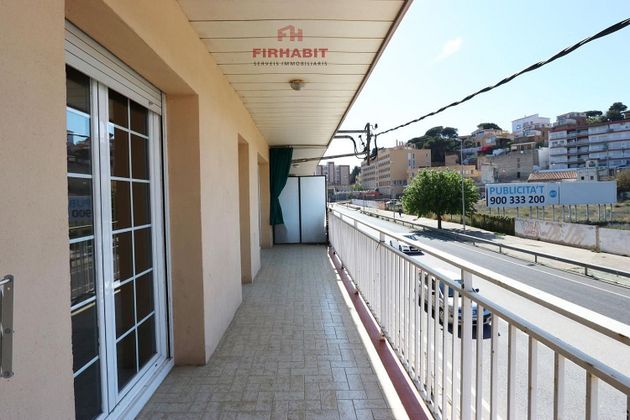 Foto 2 de Piso en venta en Canet de Mar de 3 habitaciones con terraza y ascensor