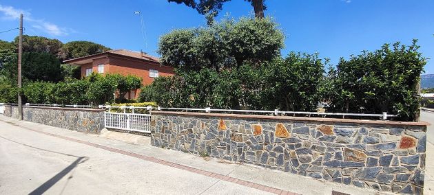 Foto 1 de Xalet en venda a Santa Eulàlia de Ronçana de 3 habitacions amb terrassa i piscina