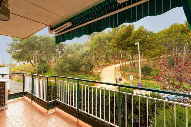 Foto 2 de Pis en venda a La Font d'en Fargues de 4 habitacions amb terrassa i garatge