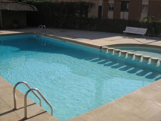 Foto 1 de Pis en venda a Sarrià de 3 habitacions amb terrassa i piscina