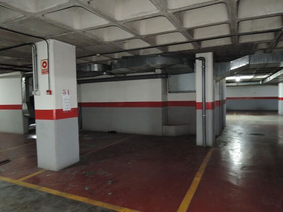 Foto 2 de Garaje en venta en avenida De la Buhaira de 14 m²