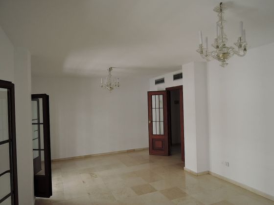 Foto 2 de Pis en lloguer a Arenal de 4 habitacions amb terrassa i balcó