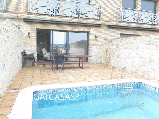 Foto 1 de Casa adossada en venda a Sant Quirze Parc- Vallsuau - Castellet de 5 habitacions amb terrassa i piscina