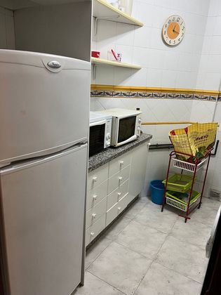 Foto 2 de Pis en lloguer a calle Benidorm de 3 habitacions amb mobles i aire acondicionat