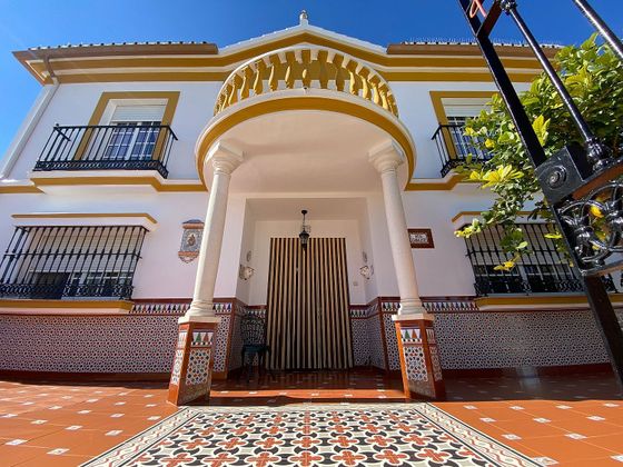 Foto 2 de Chalet en venta en calle Peña de Los Enamorados de 3 habitaciones con terraza y jardín