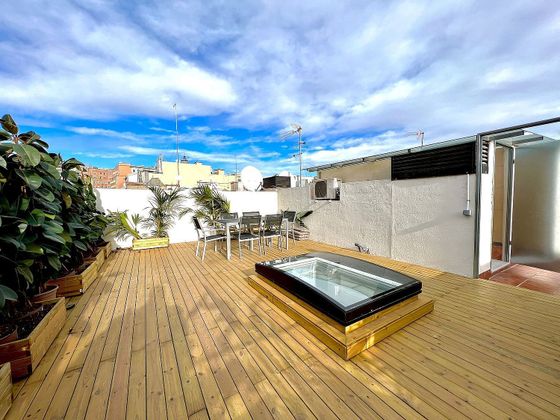 Foto 2 de Àtic en venda a El Gòtic de 2 habitacions amb terrassa i aire acondicionat