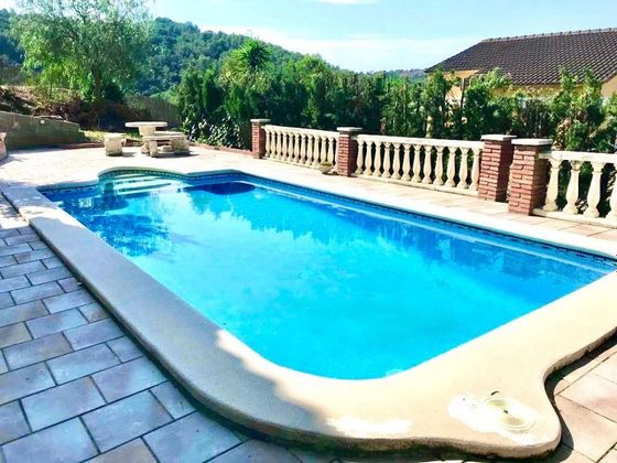Foto 1 de Xalet en venda a Canyelles de 5 habitacions amb terrassa i piscina