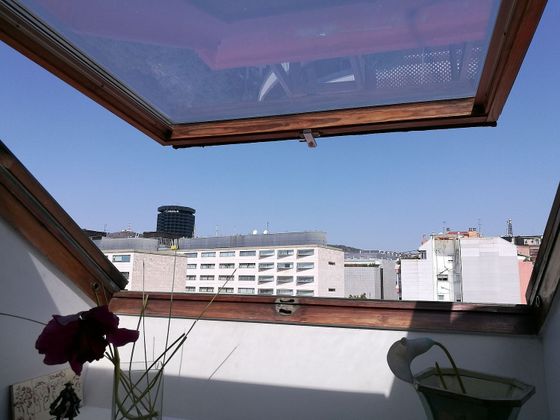 Foto 2 de Àtic en venda a calle Del Remei de 2 habitacions amb terrassa i aire acondicionat