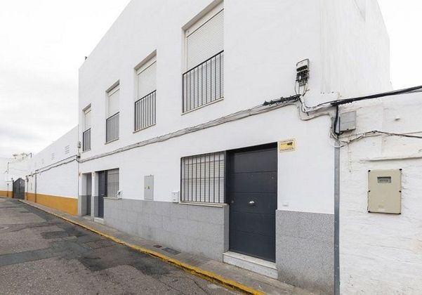 Foto 1 de Garatge en venda a Sanlúcar la Mayor de 32 m²
