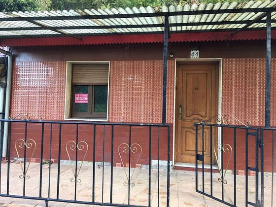 Foto 2 de Casa en venda a Ciaño - Zona Rural de 2 habitacions amb garatge