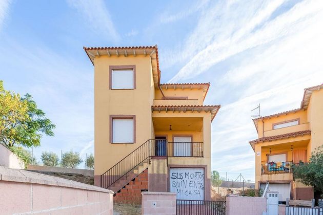 Foto 1 de Casa en venda a Casar de Escalona (El) de 4 habitacions amb piscina i garatge