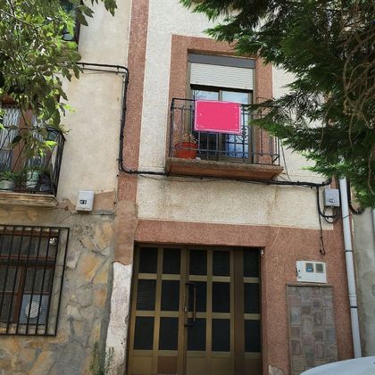 Foto 1 de Casa en venda a Arnedo de 3 habitacions i 30 m²