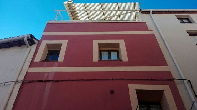 Foto 1 de Casa en venda a Tarazona de 5 habitacions amb terrassa