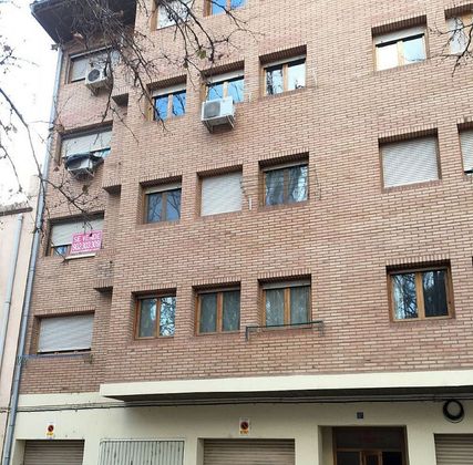 Foto 1 de Venta de piso en Alcañiz de 2 habitaciones con terraza