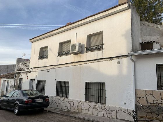Foto 1 de Casa en venta en Villarrubia de Santiago de 3 habitaciones con calefacción