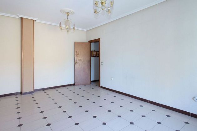 Foto 2 de Pis en venda a Carboneros de 3 habitacions i 95 m²