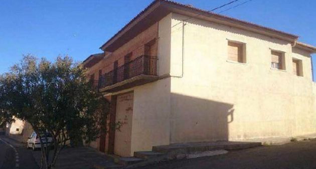 Foto 1 de Piso en venta en Puebla de Híjar (La) de 4 habitaciones con balcón