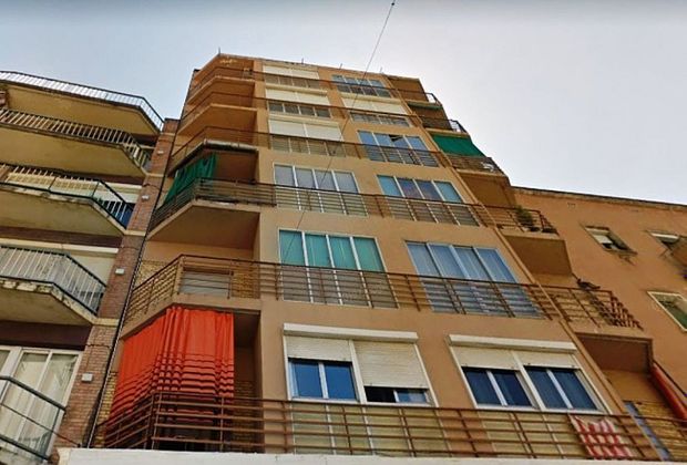 Foto 2 de Piso en venta en Príncep de Viana - Clot -Xalets Humbert Torres de 4 habitaciones con terraza y ascensor
