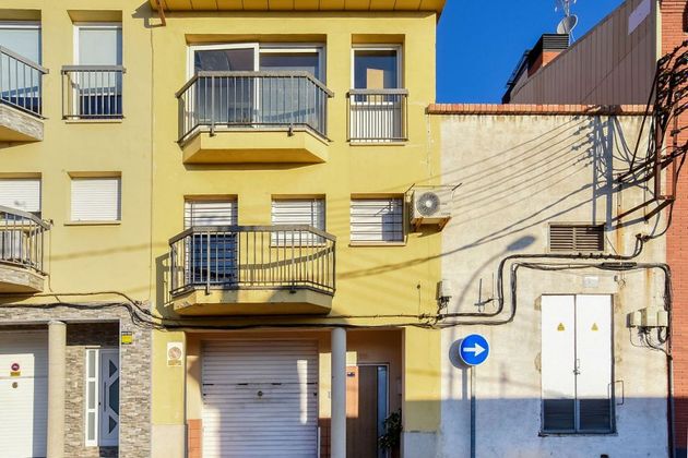 Foto 1 de Casa en venta en Manlleu de 3 habitaciones con terraza y garaje
