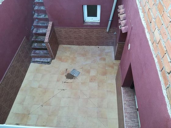 Foto 2 de Casa en venda a Villarrobledo de 4 habitacions amb terrassa