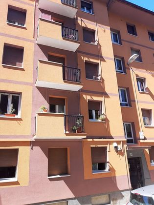Foto 1 de Venta de piso en Eibar de 2 habitaciones y 59 m²