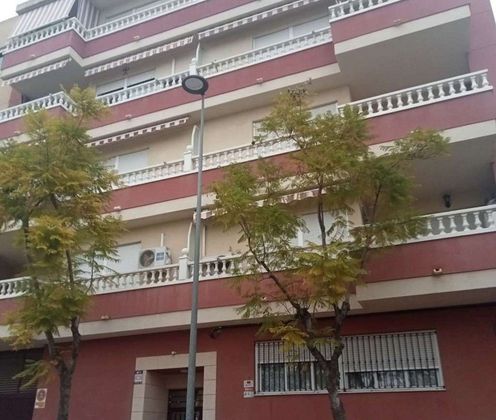 Foto 1 de Pis en venda a Alcalde Felipe Mallol de 4 habitacions amb terrassa i aire acondicionat