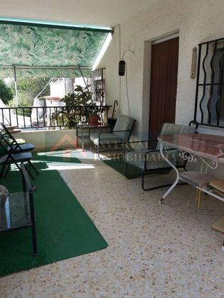 Foto 1 de Venta de casa en calle Urbanitzación Les Mallaes de 3 habitaciones con terraza y piscina